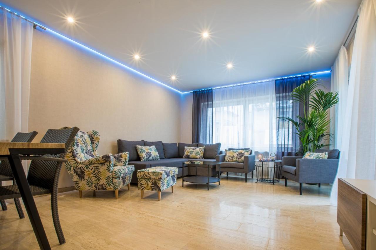 Modernes Apartment In Zentrumsnaehe Mit Eigenem Stellplatz Baden-Baden Extérieur photo