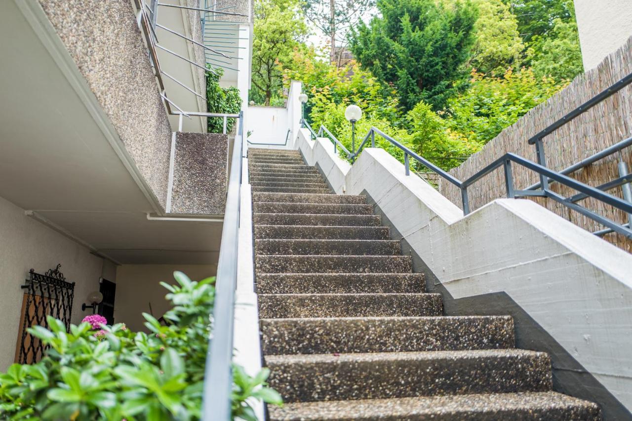 Modernes Apartment In Zentrumsnaehe Mit Eigenem Stellplatz Baden-Baden Extérieur photo