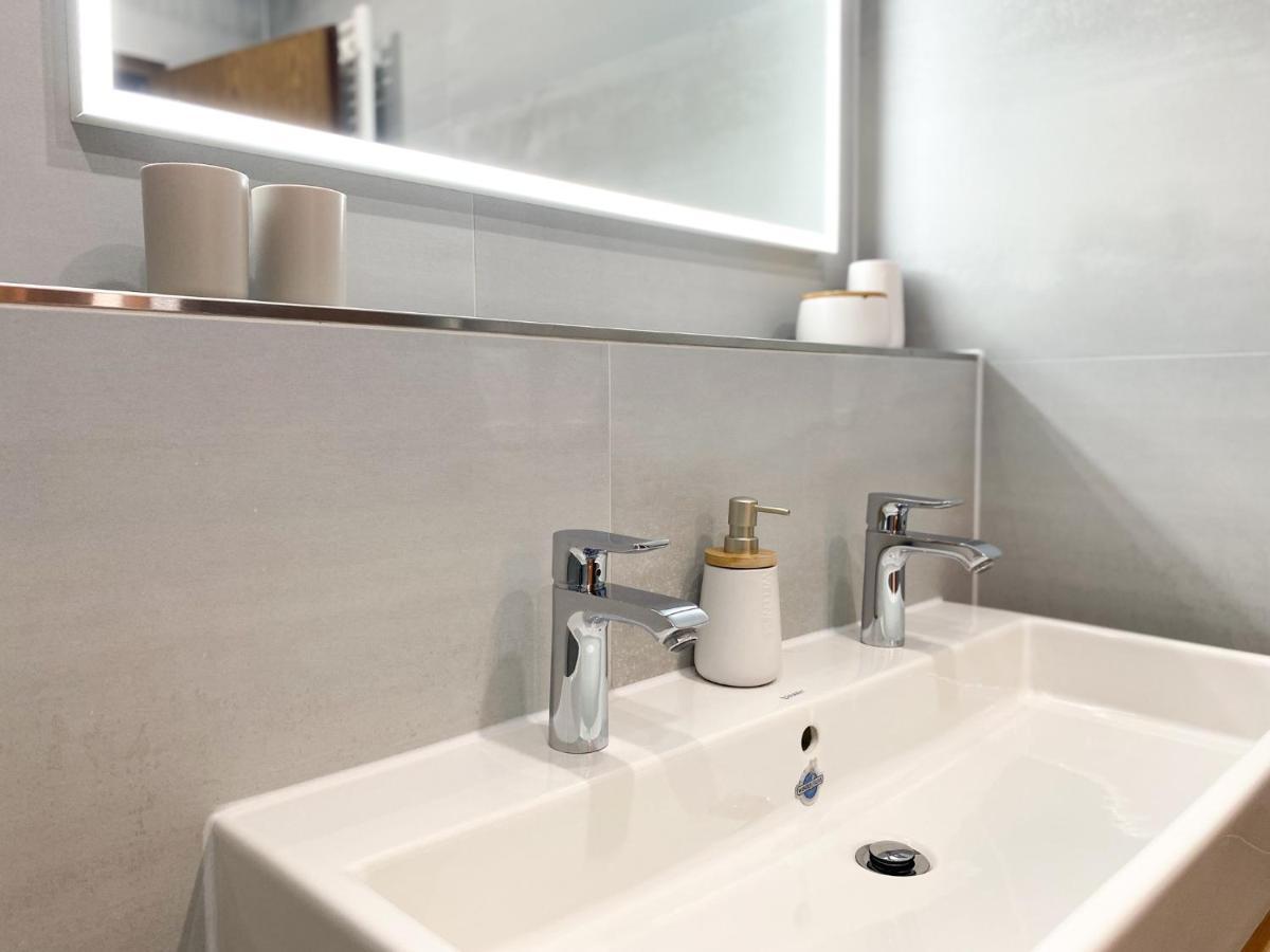 Modernes Apartment In Zentrumsnaehe Mit Eigenem Stellplatz Baden-Baden Extérieur photo