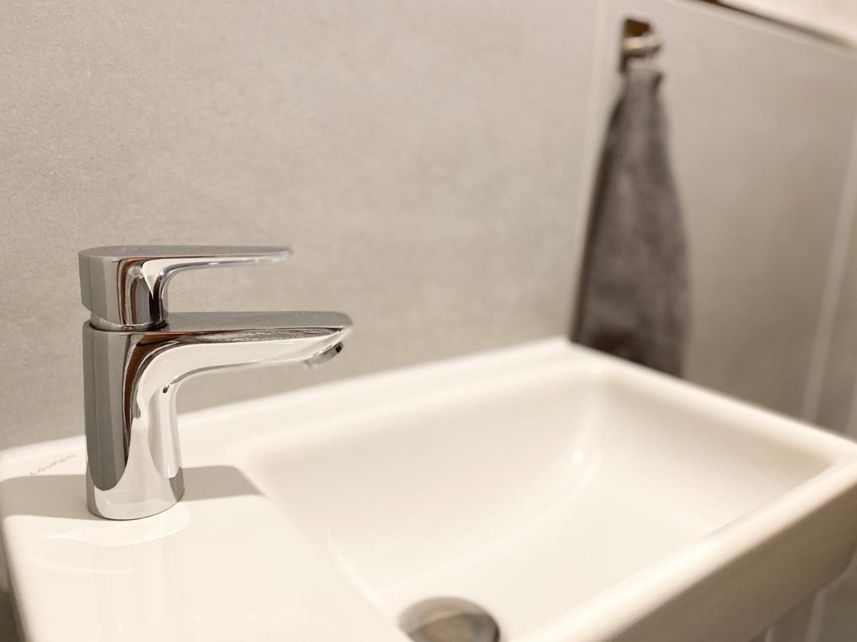 Modernes Apartment In Zentrumsnaehe Mit Eigenem Stellplatz Baden-Baden Extérieur photo